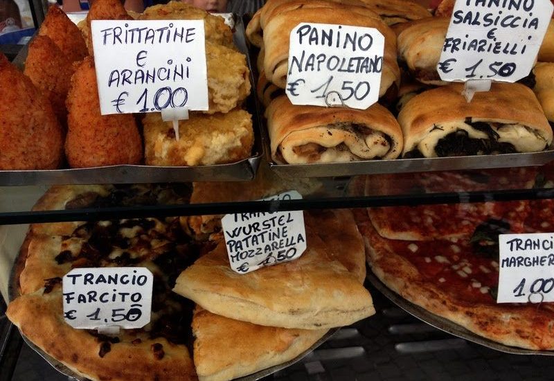 Naples historic centre + Street Food Markets guided tour